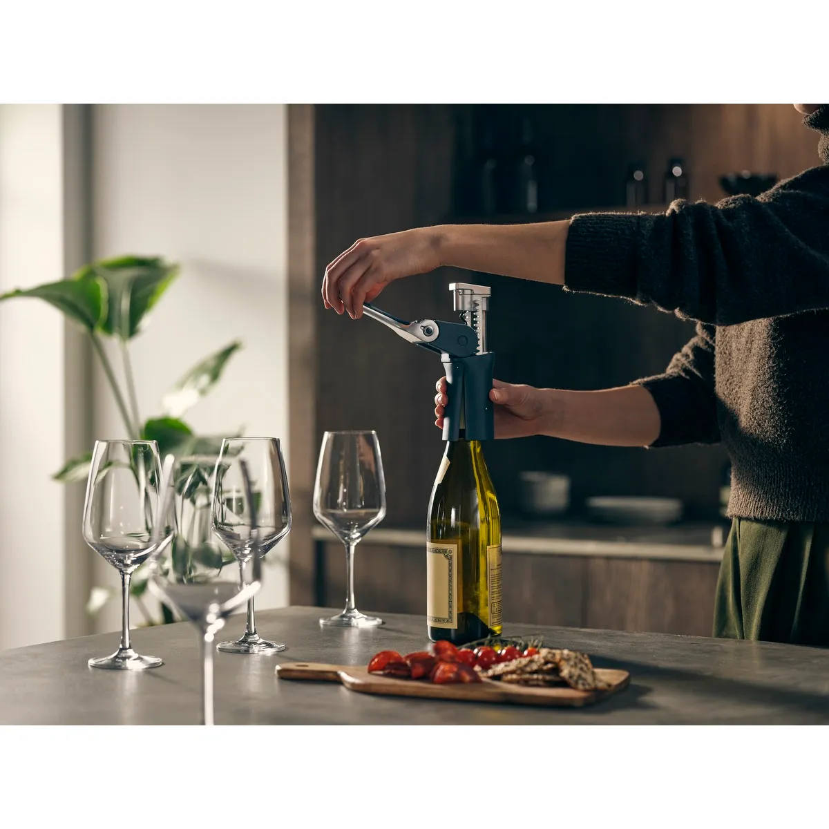 Joseph Joseph® BarWise™ Compact Lever Corkscrew - product view 10