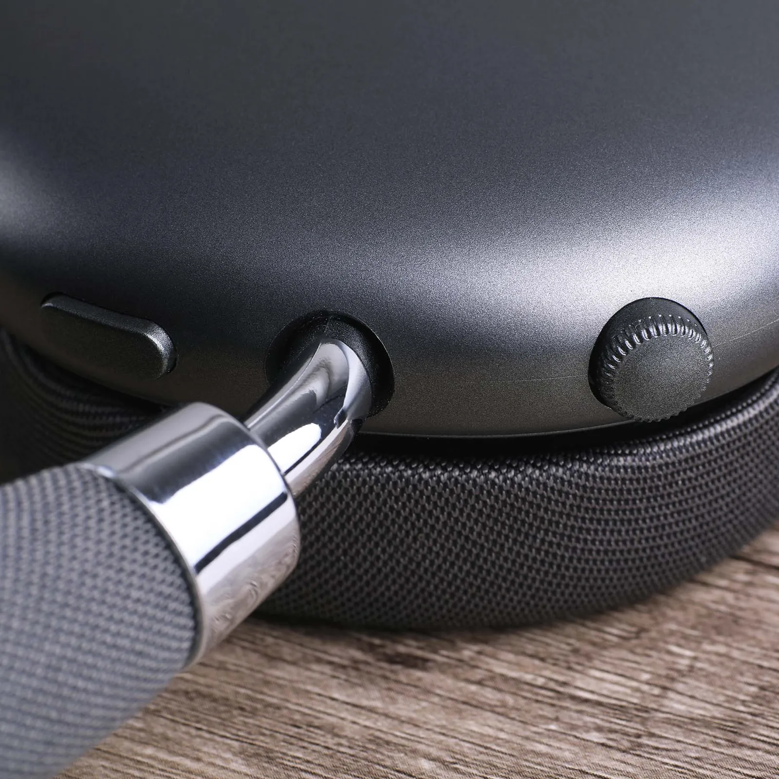 Wireless Headphones with Active Noise Cancellation - product view 7