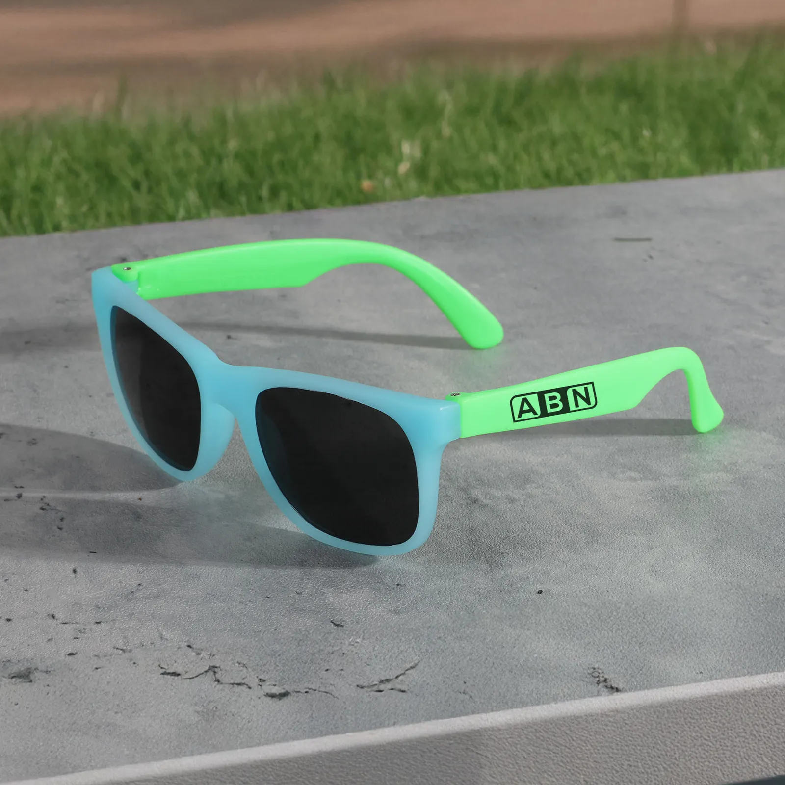 Youth Sunglasses Color Changing UV Activated - 5 1/4 in - product view 2
