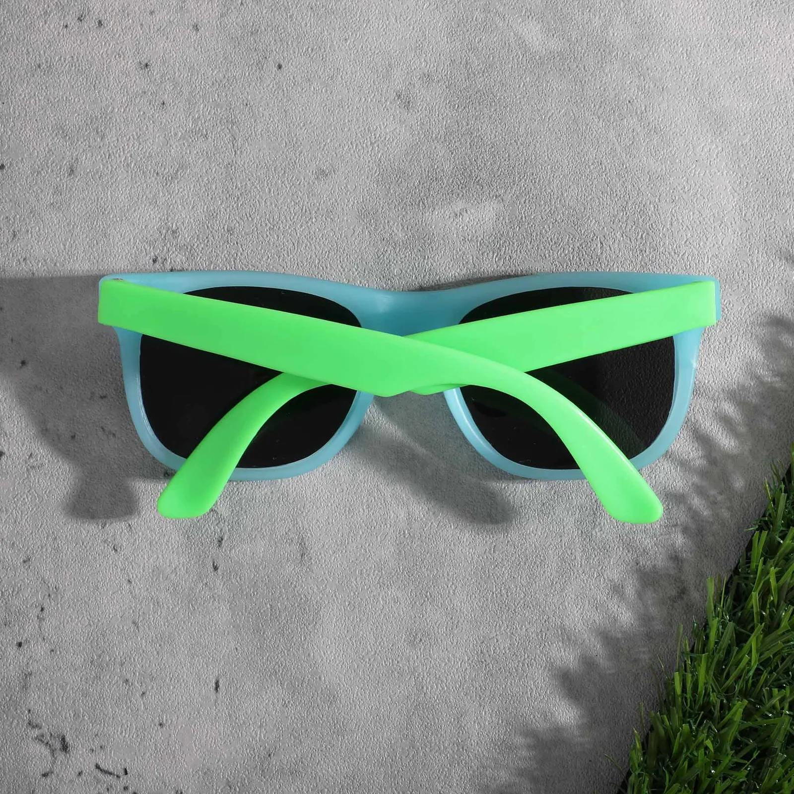 Youth Sunglasses Color Changing UV Activated - 5 1/4 in - blank view 20