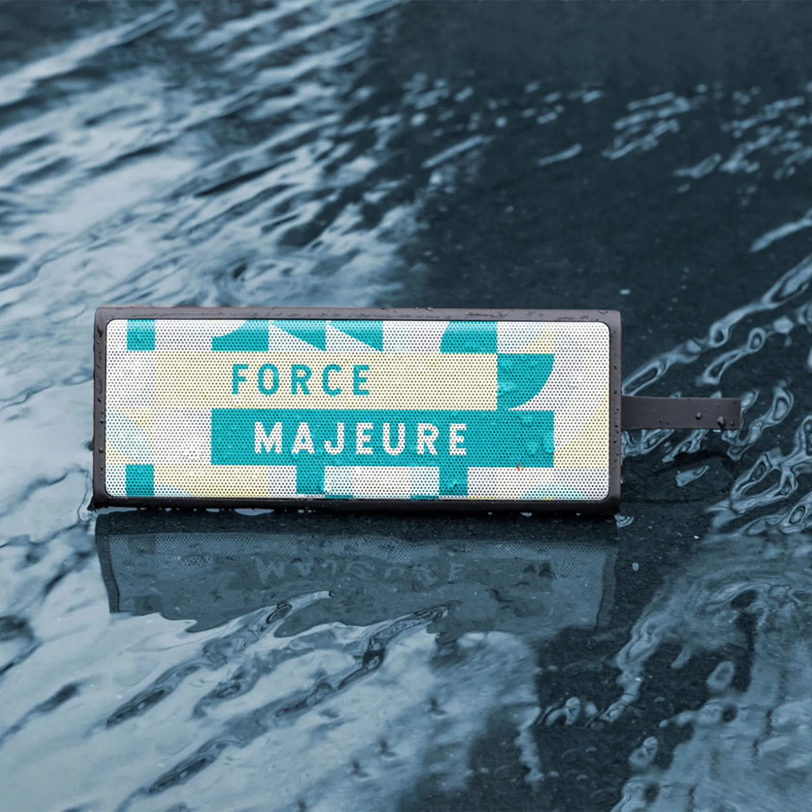 Waterproof Wireless Speaker Handheld IPX7 - 7 in - product view 2