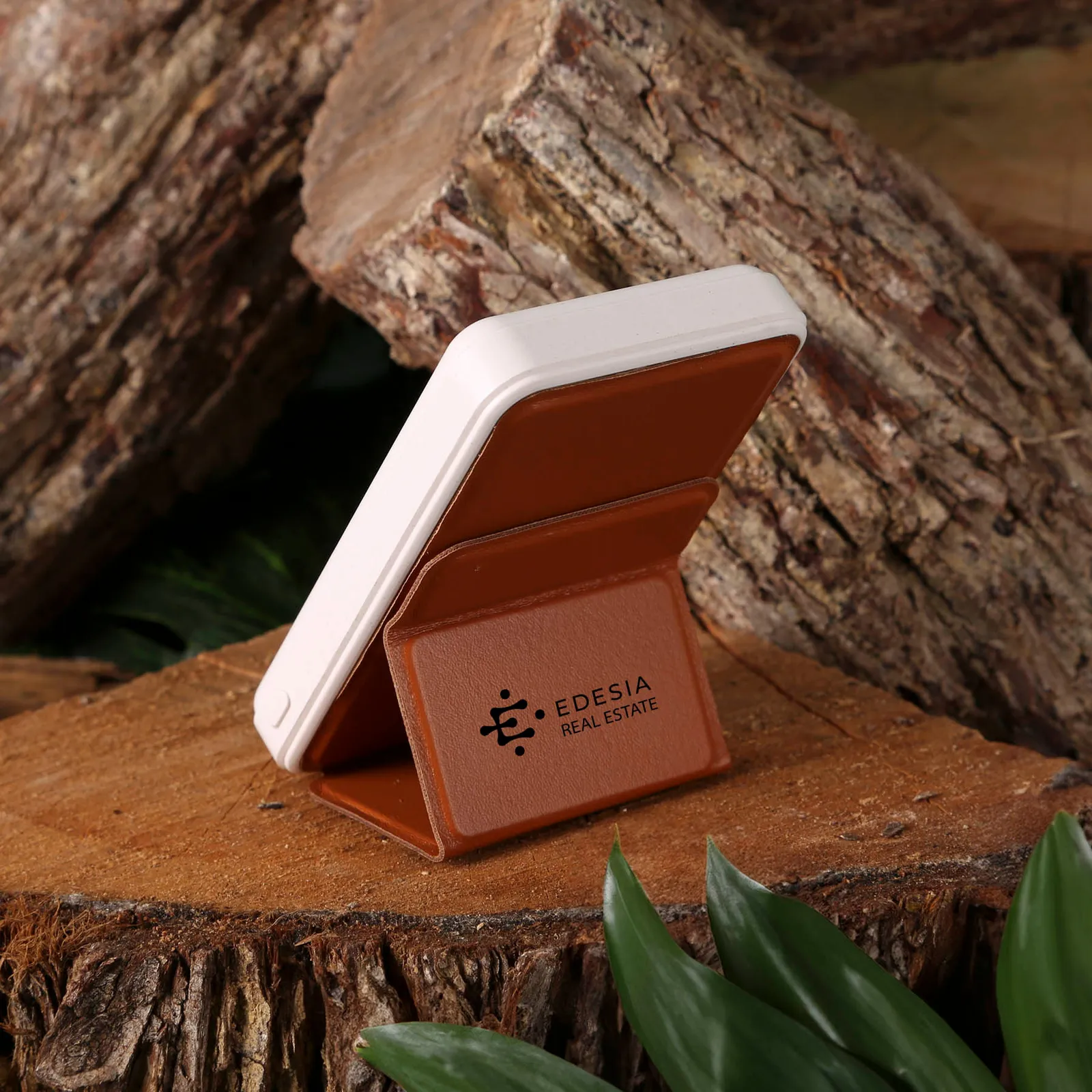 Wireless Charger Power Bank Eco-Friendly - 5000 mAh - product view 5