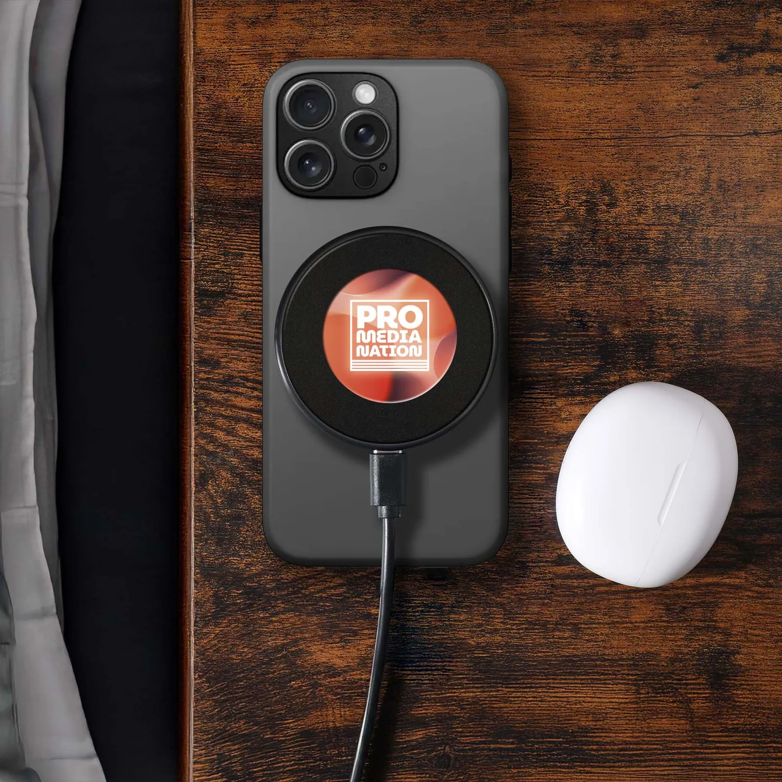 Wireless Charger Illuminating with Ambient Glow - 15W - product view 3