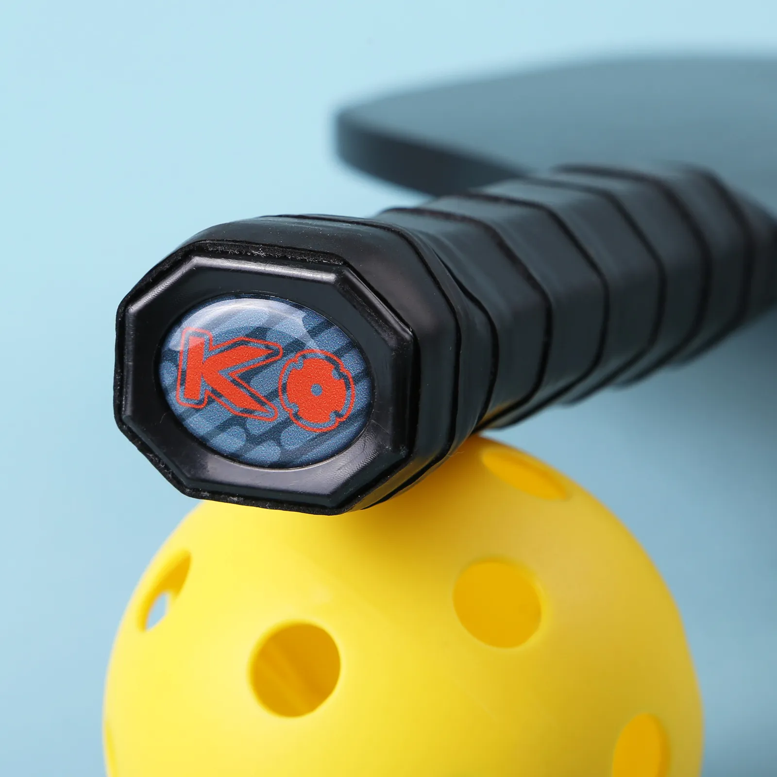 Pickleball Paddle Set Regulation Size with Case - 15.75 x 7.4 in - product view 5