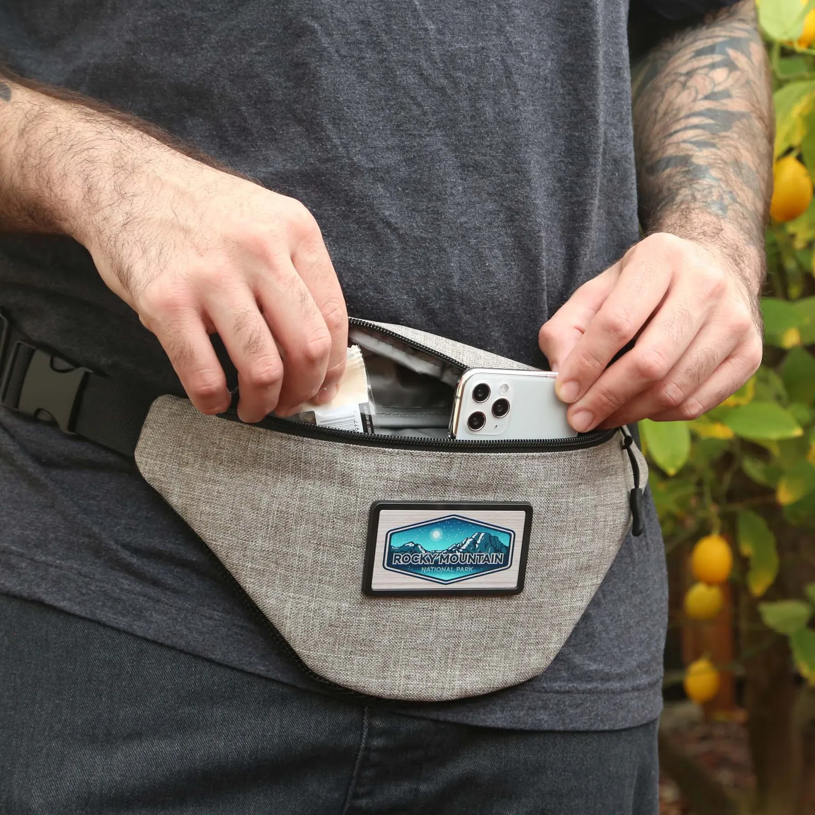 Insulated Fanny Pack with Vegan Leather - 12.5 x 7 x 3.75 in - product view 4