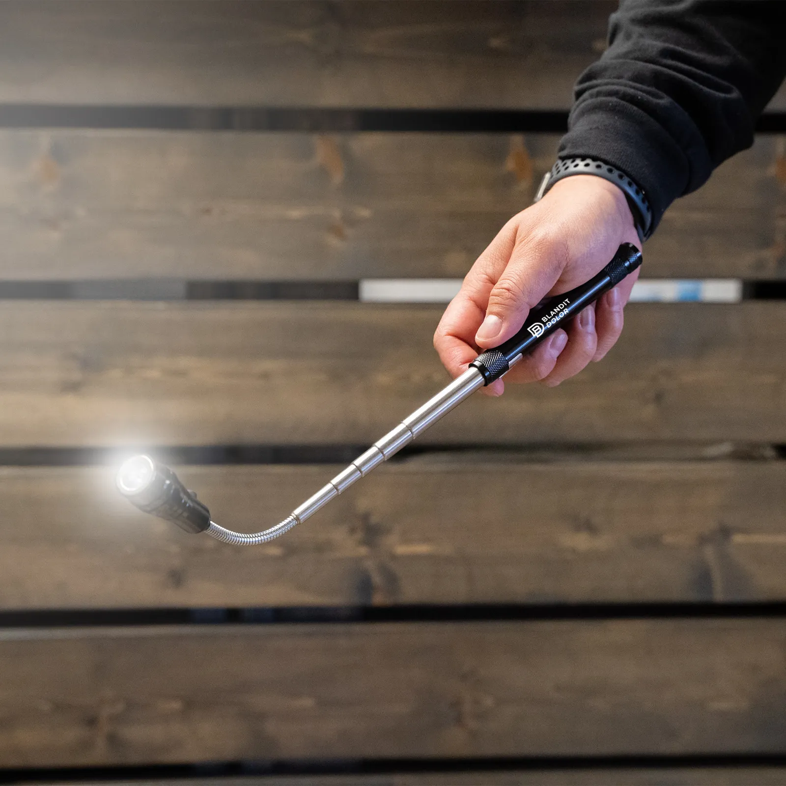 Telescopic Flashlight Magnetic LED Aluminum - 22.75 in