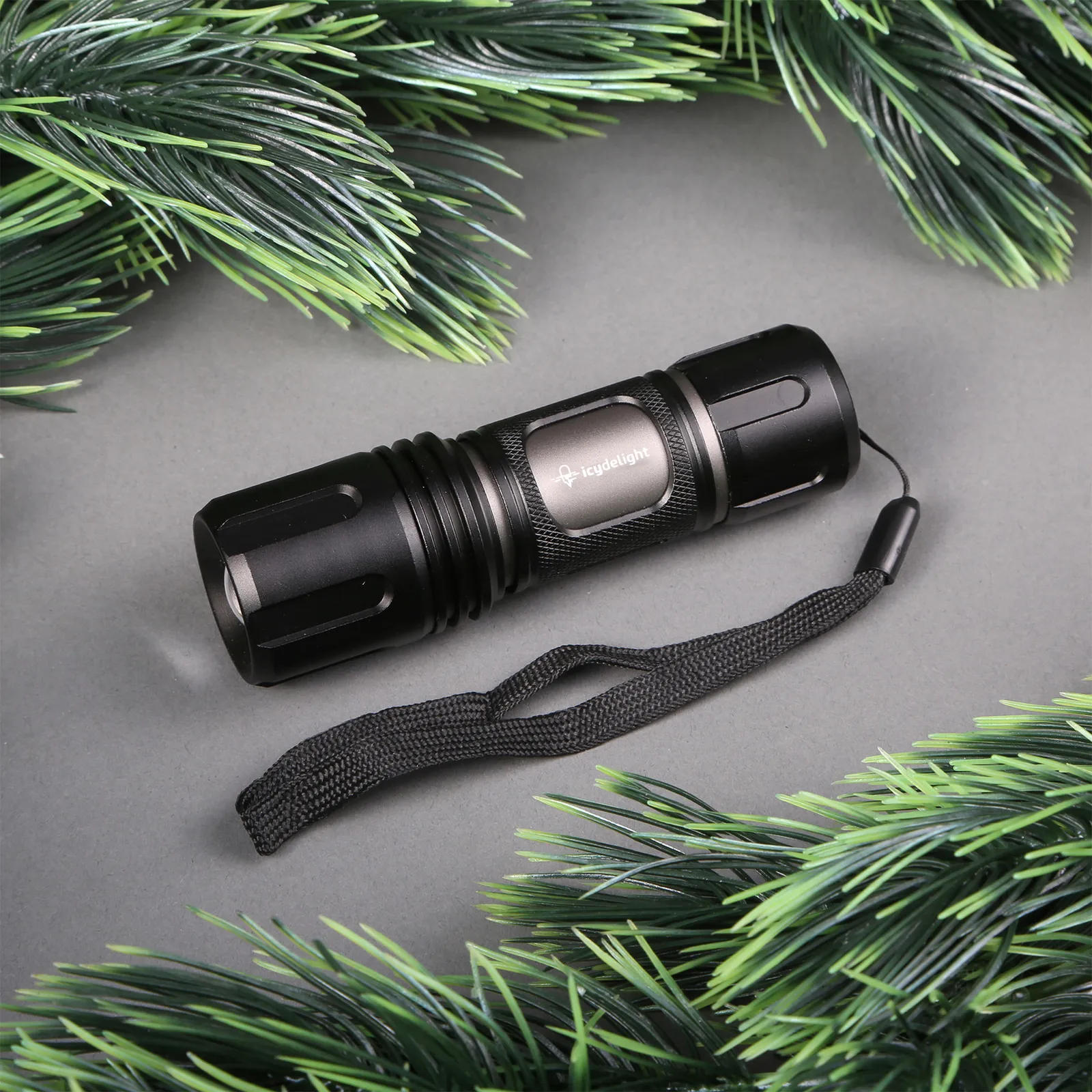 Tactical Flashlight MiniZoom OSRAM LED - 4.75 in