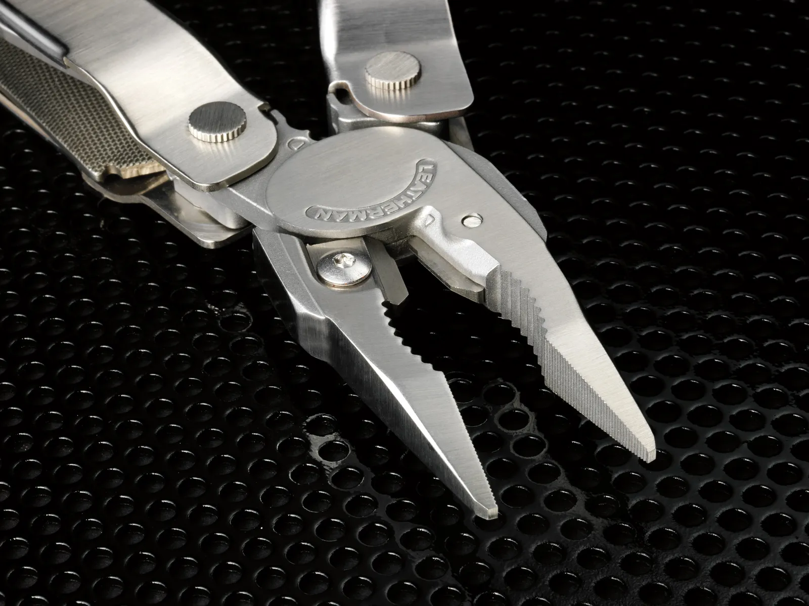 Super Tool 300 Multi-Tool 19 Functions - 4.5 in - product view 8