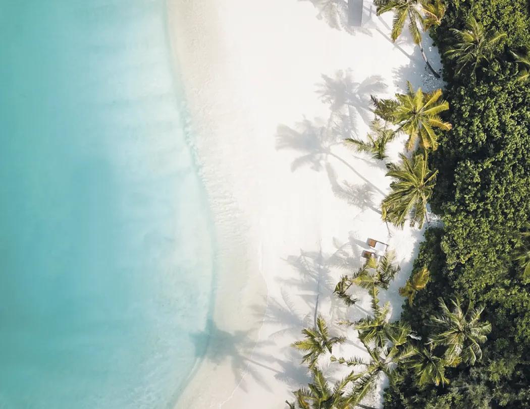 Beach Paradise Spiral Wall Calendar FSC Paper - 18.5 x 11 in - product view 6