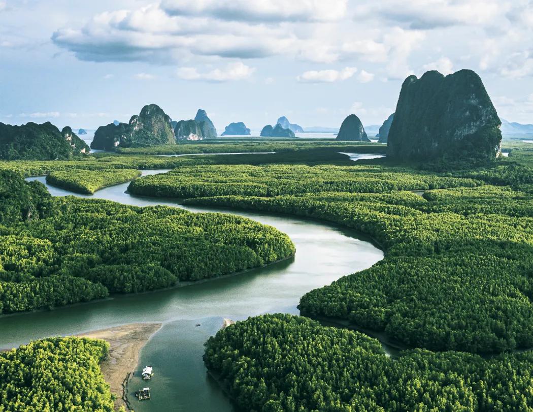 Travel Destinations Wall Calendar Stapled FSC - 19 x 11 in - product view 4