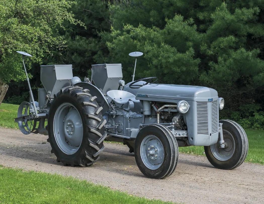 Vintage Tractors Wall Calendar Stapled FSC - 19 x 11 in - product view 8