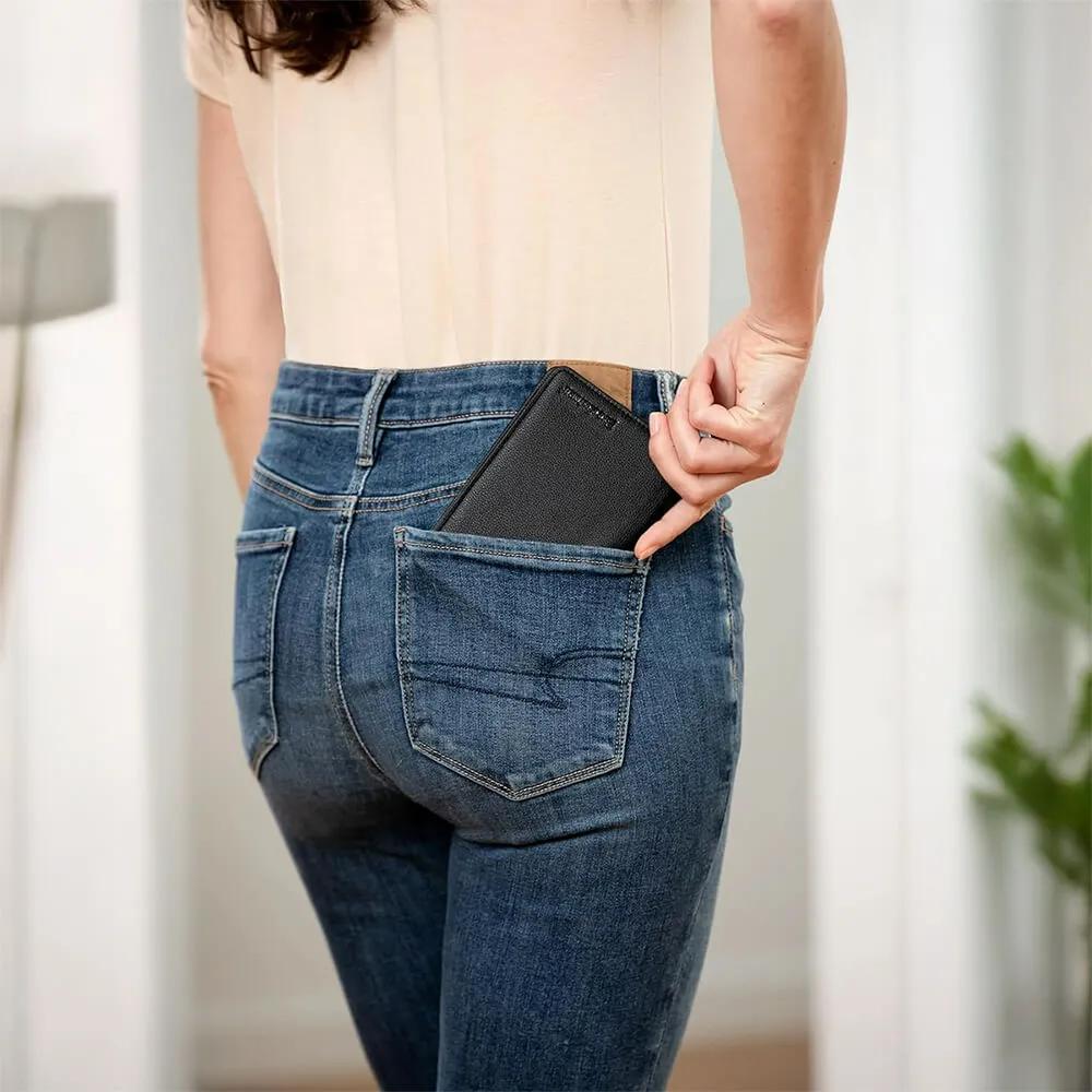 RFID Passport Wallet with 4 Card Pockets - 6 x 4.25 in - product view 5