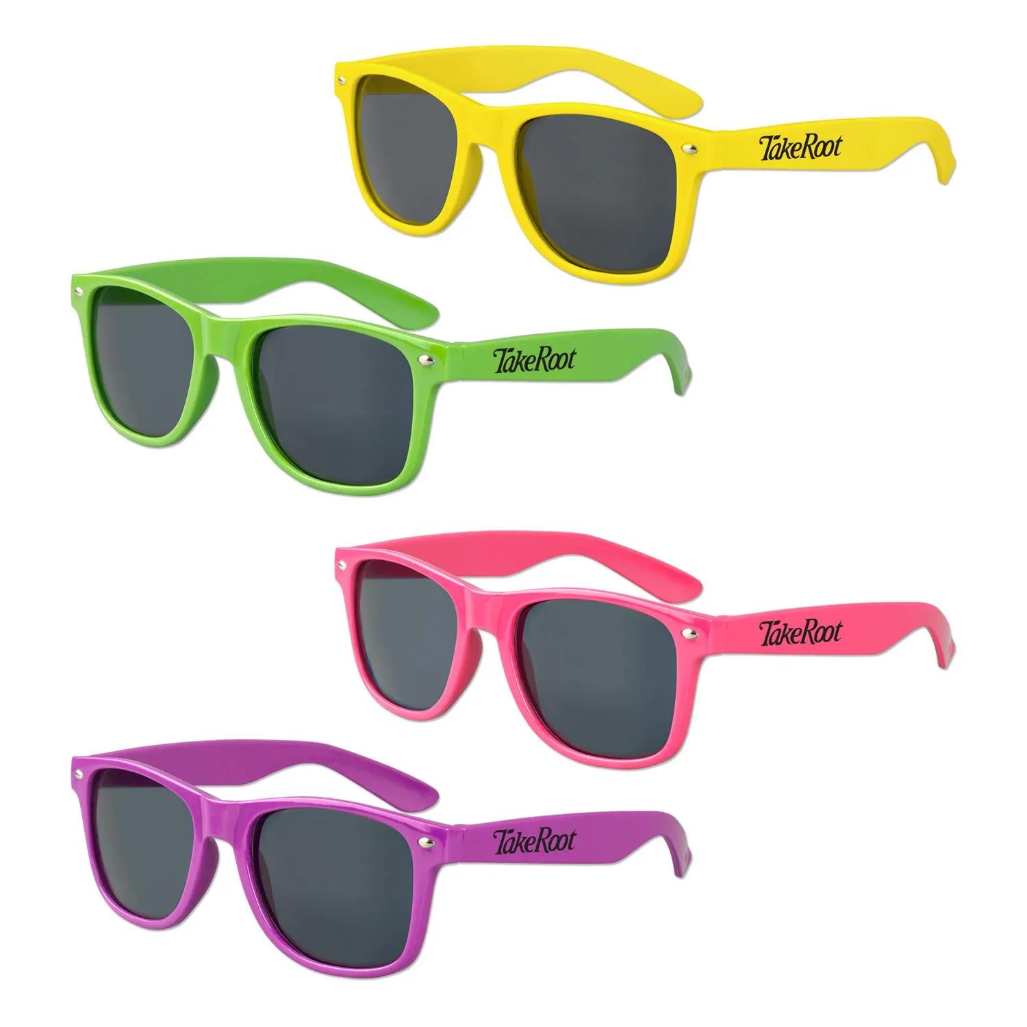 Sunglasses Classic Style UV400 Protection (One Size) - product view 14