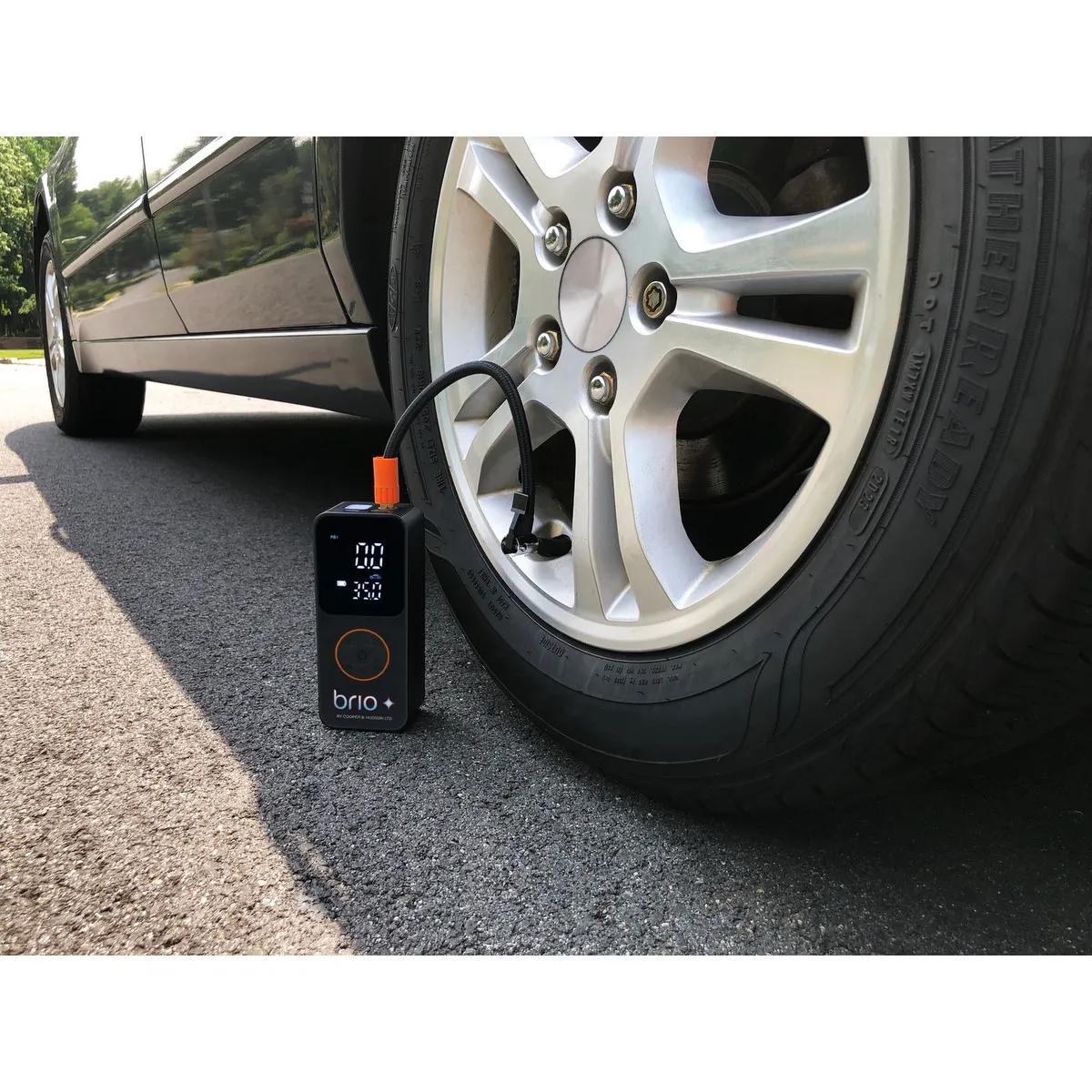 Digital Tire Inflator / Air Pump - product view 3