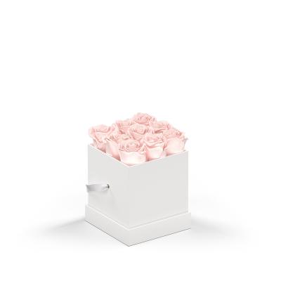 Rose Arrangement Le Mini Square Eternity Roses Hat Box - 2 x 2 in - product view 9