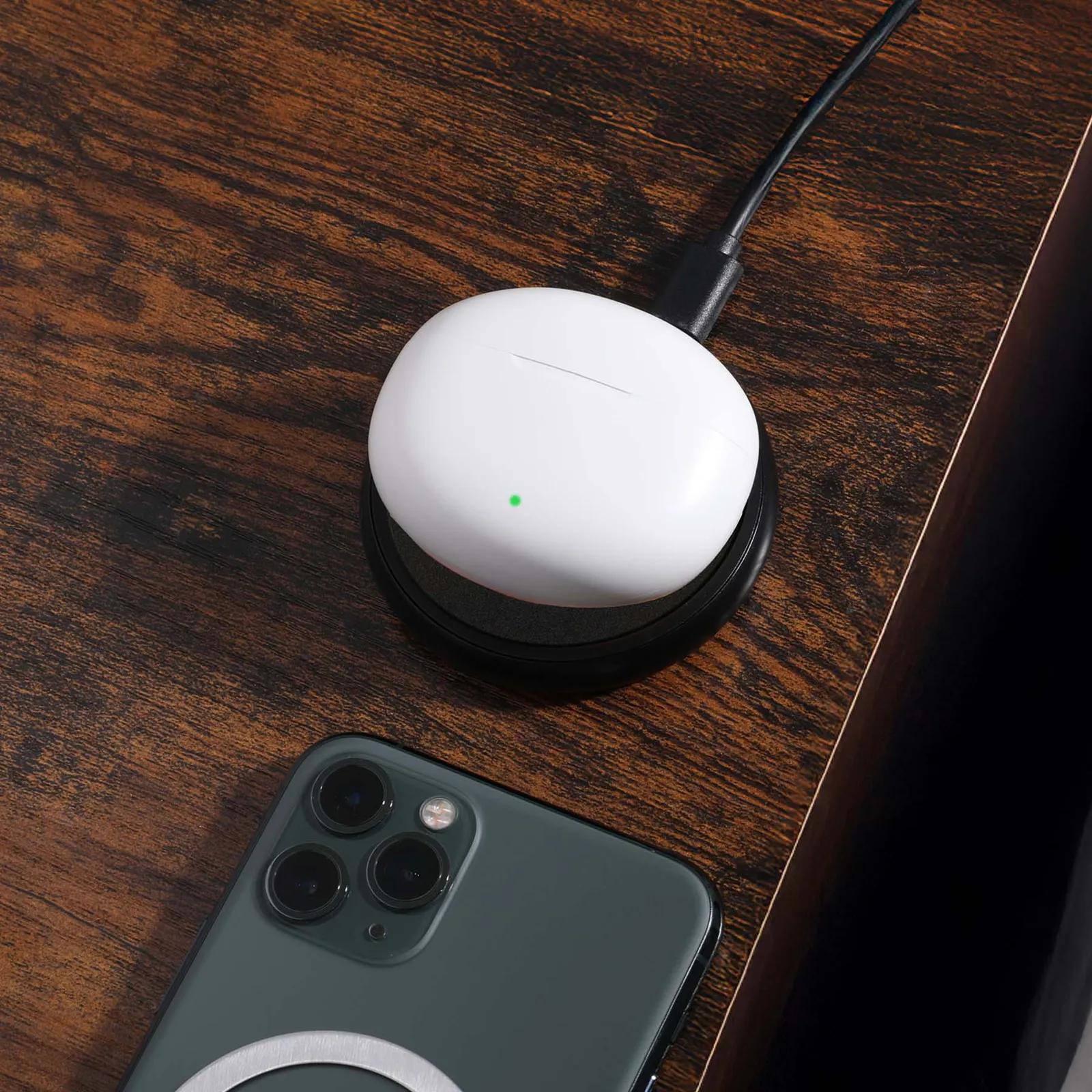 Wireless Charger Illuminating with Ambient Glow - 15W - product view 2