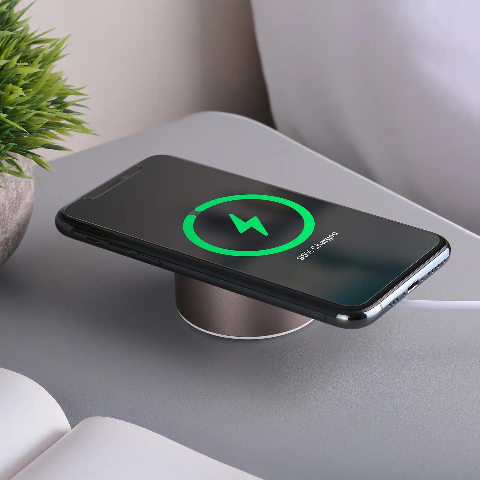 Wireless Earbuds Chrome Charging Case - 15W - product view 3