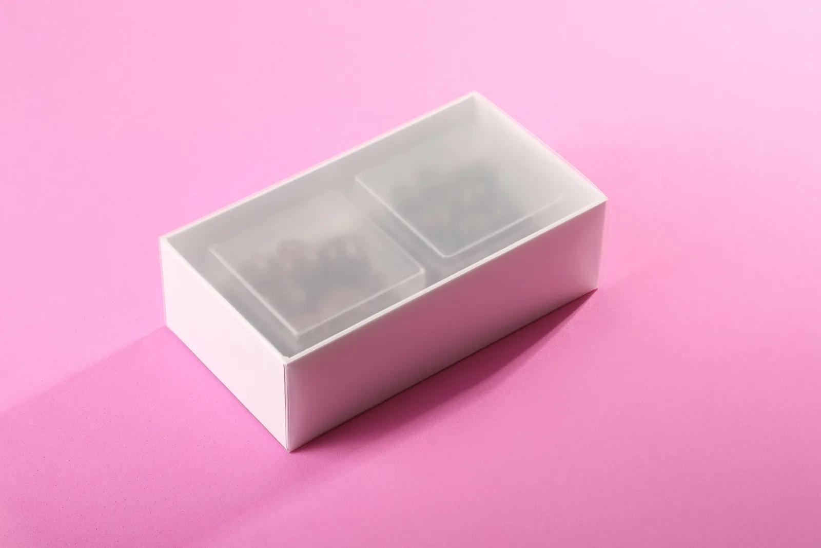 Premium Candy Gift Set with Clear Cubes - 3.8 x 7 x 2.1 in - blank view 9