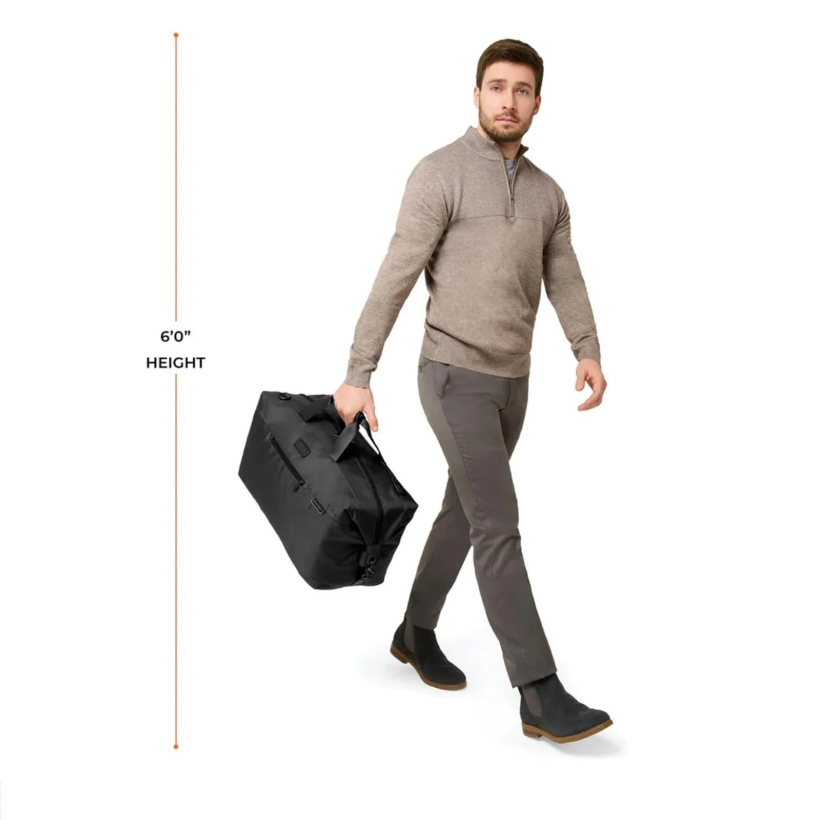 Weekender Duffle Bag Nylon with SpeedThru Pocket - 20 x 15.5 x 9 in - product view 5