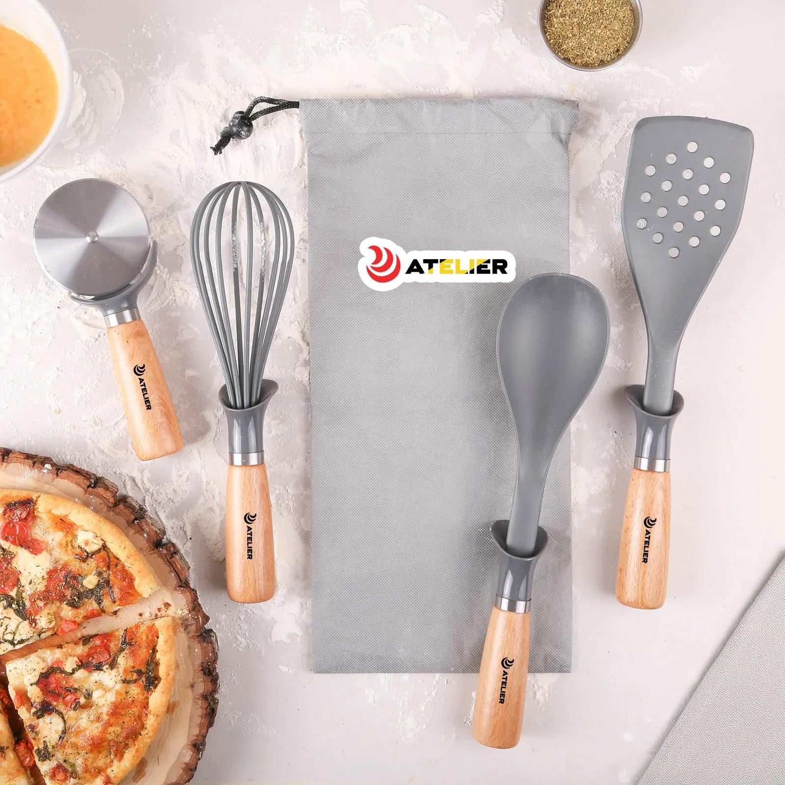 Beechwood Kitchen Utensil Set with Bag (4 Piece)