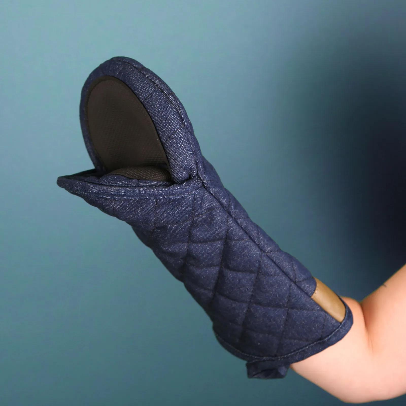 Quilted Cotton Oven Mitt with Vegan Leather Accent - 6.5 x 13 in - product view 2