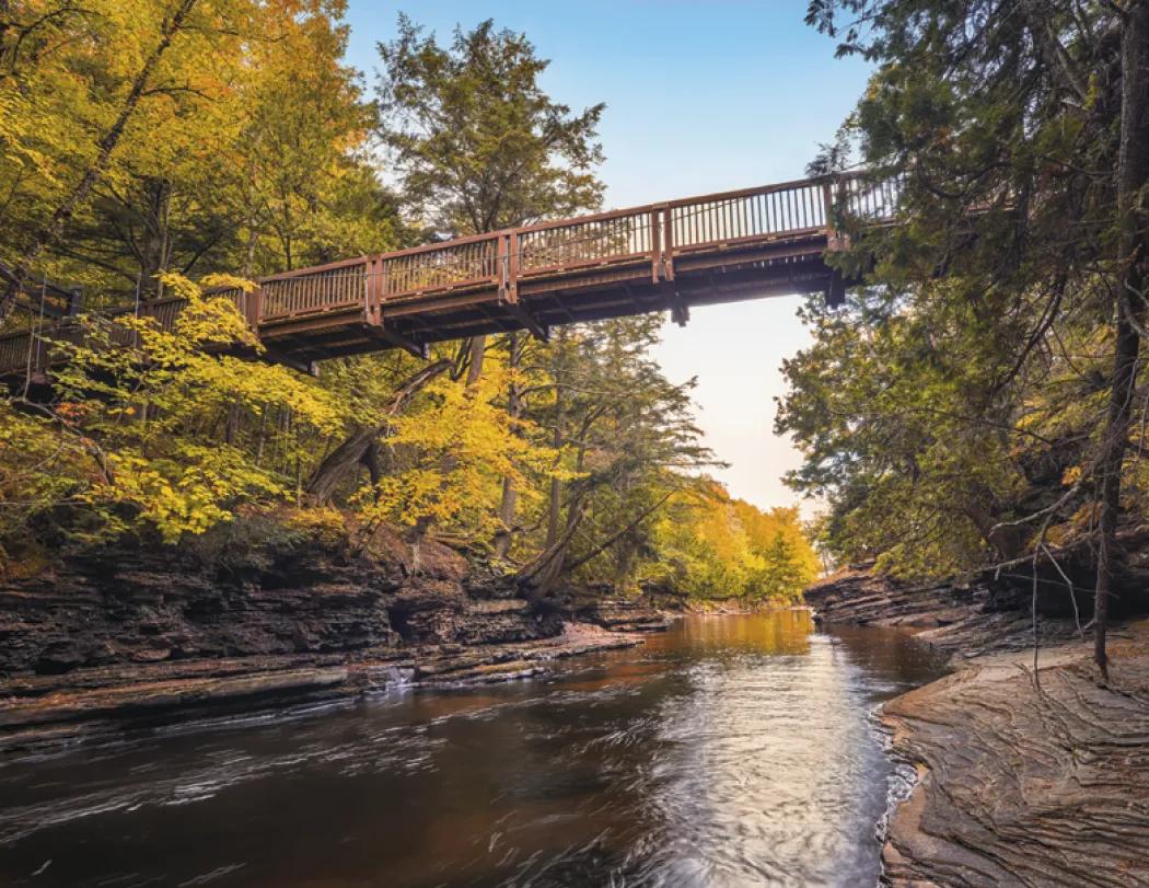 Michigan Wall Calendar Regional Scenery FSC - 18.5 x 11 in - product view 26