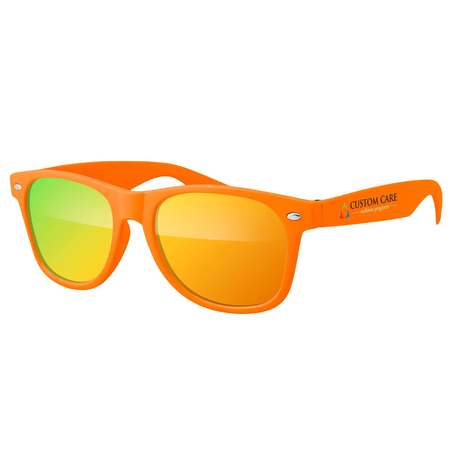Retro Mirrored Sunglasses Polycarbonate UV400 - 5.75 x 6 in - product view 9