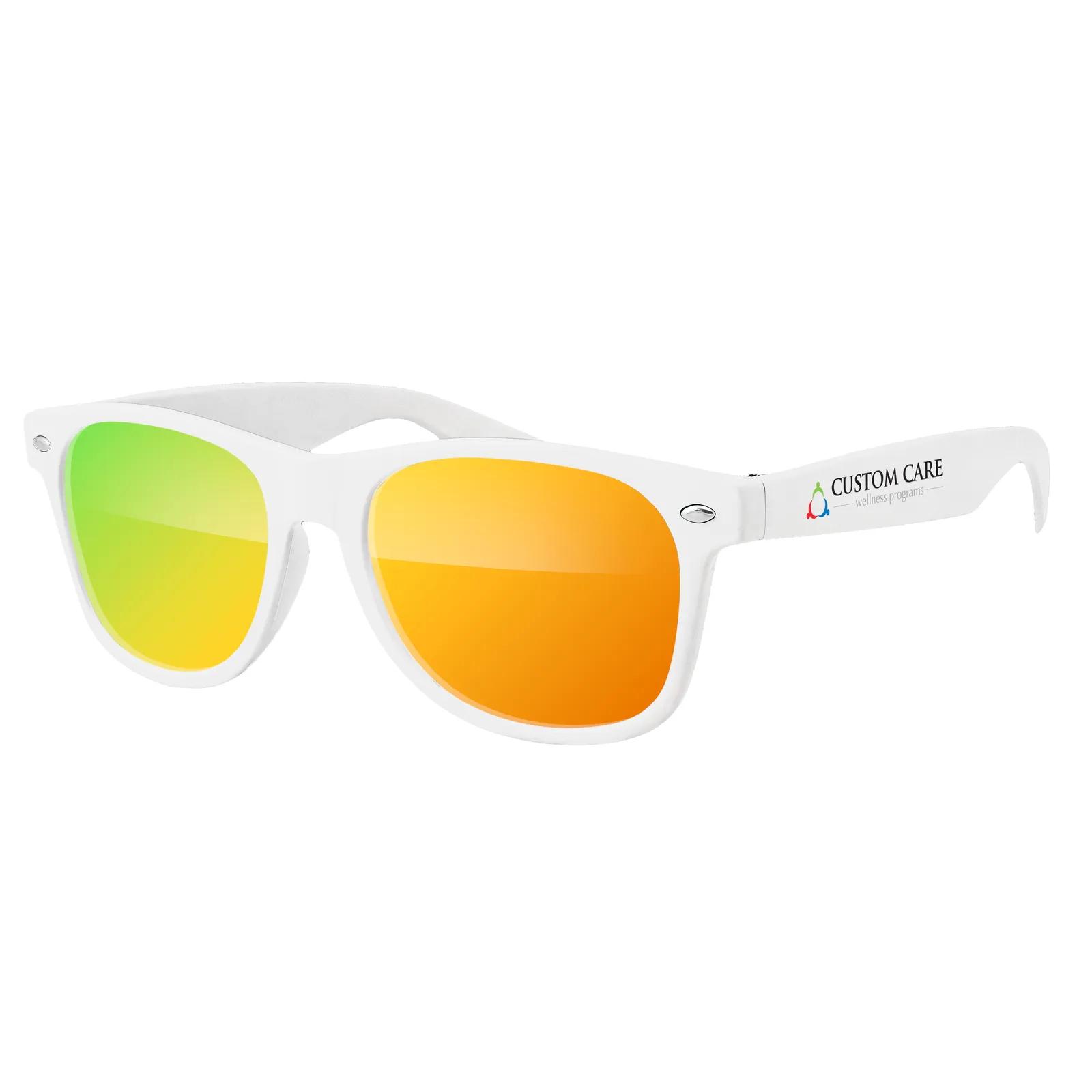 Retro Mirrored Sunglasses Polycarbonate UV400 - 5.75 x 6 in - product view 18