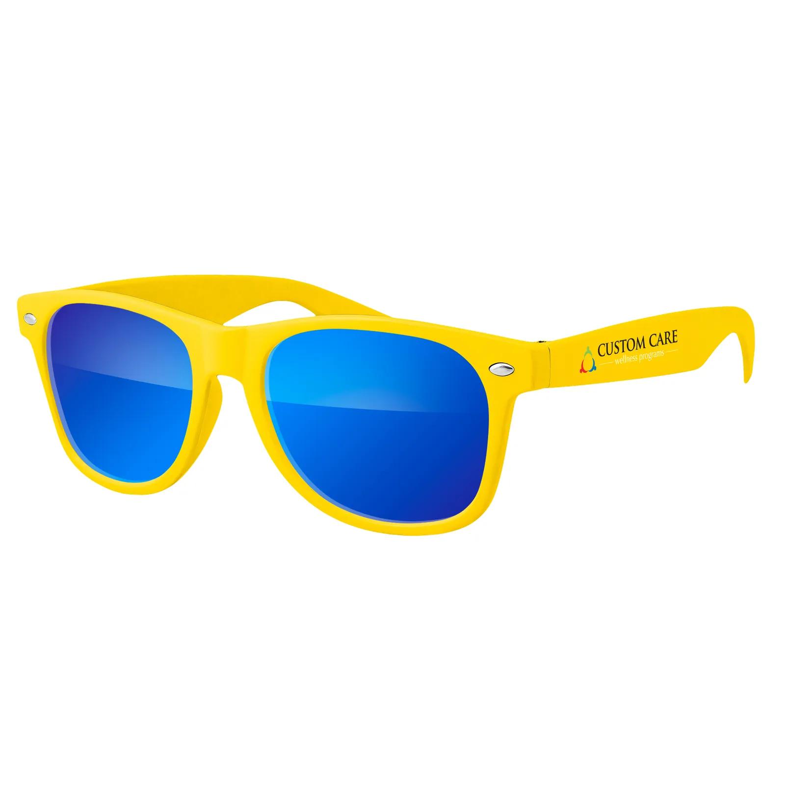 Retro Mirrored Sunglasses Polycarbonate UV400 - 5.75 x 6 in - product view 19